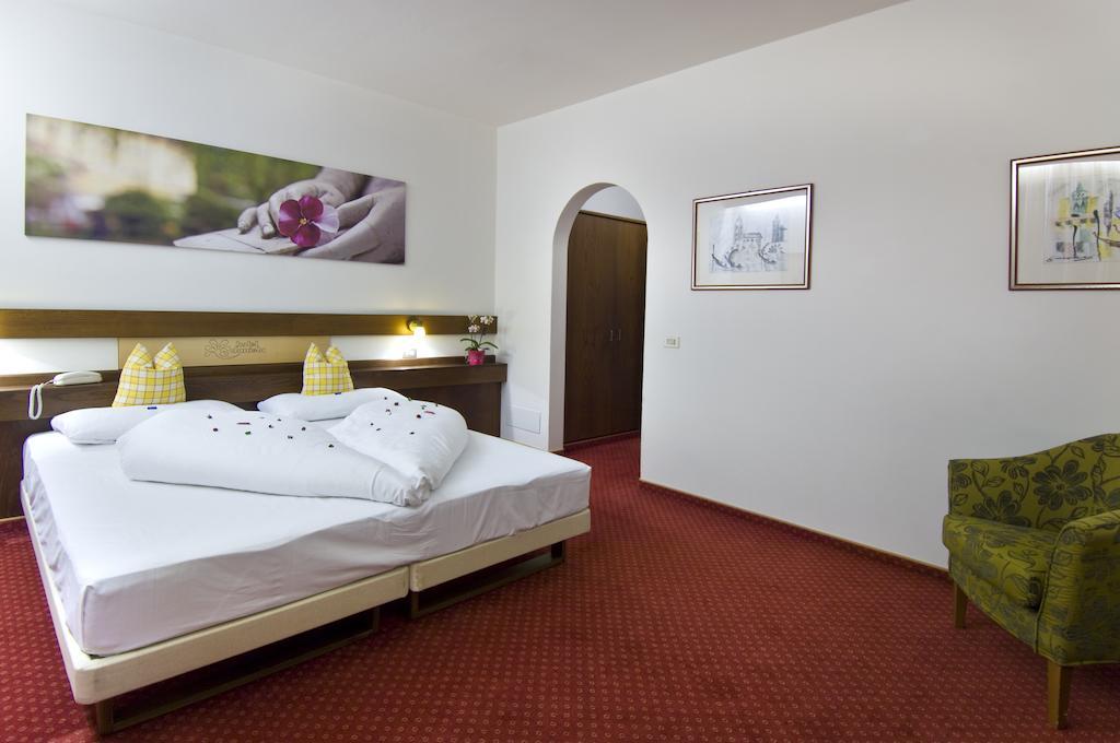 Hotel Daniela Meran Pokój zdjęcie